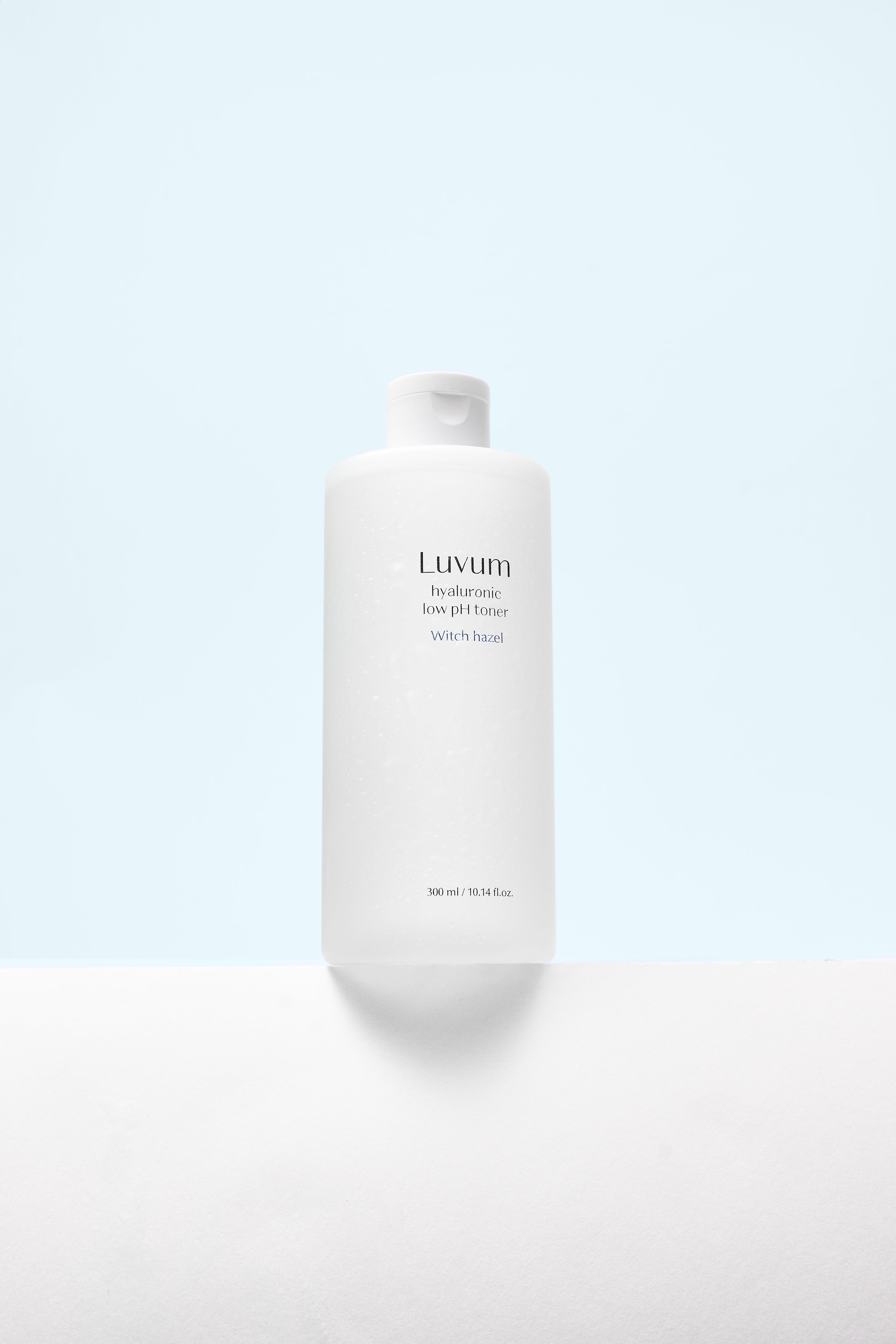 LUVUM WITCH HAZEL HYALURONIC LOW PH TONER Nawilżający tonik o niskim pH z niskocząsteczkowym roślinnym kwasem hialuronowym 300 ml #4