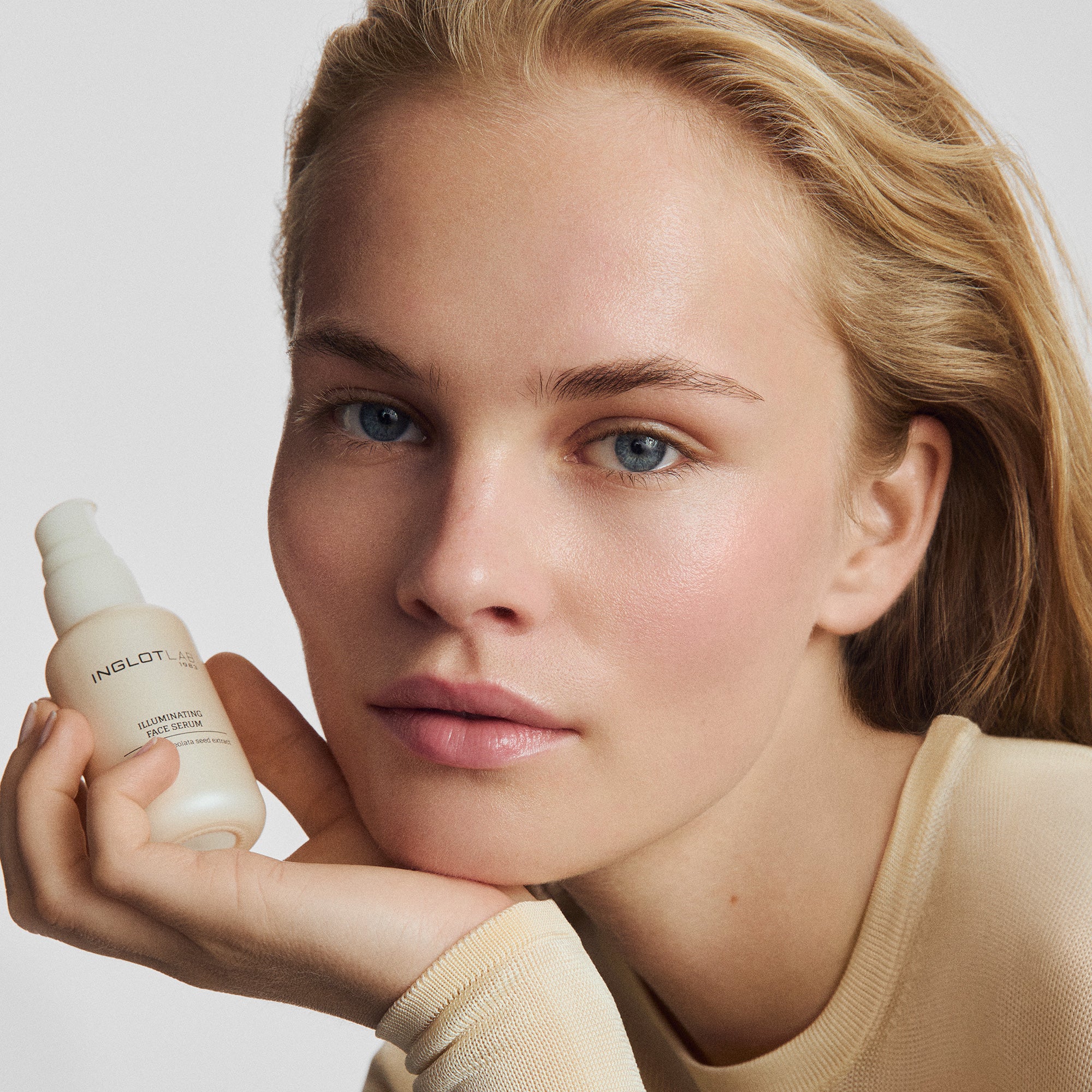 INGLOT LAB Rozświetlające serum do twarzy 30 ml #2